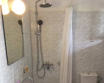 Gikas Apartments - Marmari