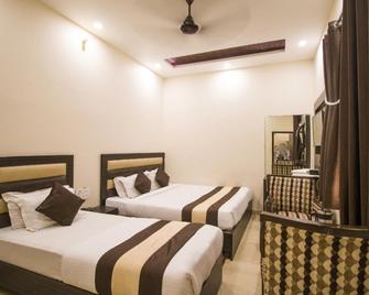 Hotel Gopal - Haridwar - Bedroom