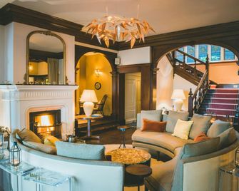 The Coed-Y-Mwstwr Hotel - Bridgend - Bar