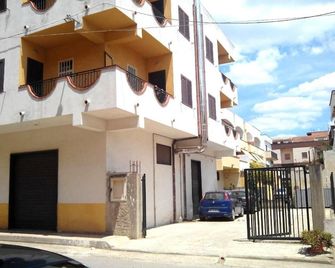 Hotel Celestina - Villapiana Lido - Building