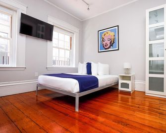 Maverick Suites at 40 Temple St - Boston - Bedroom
