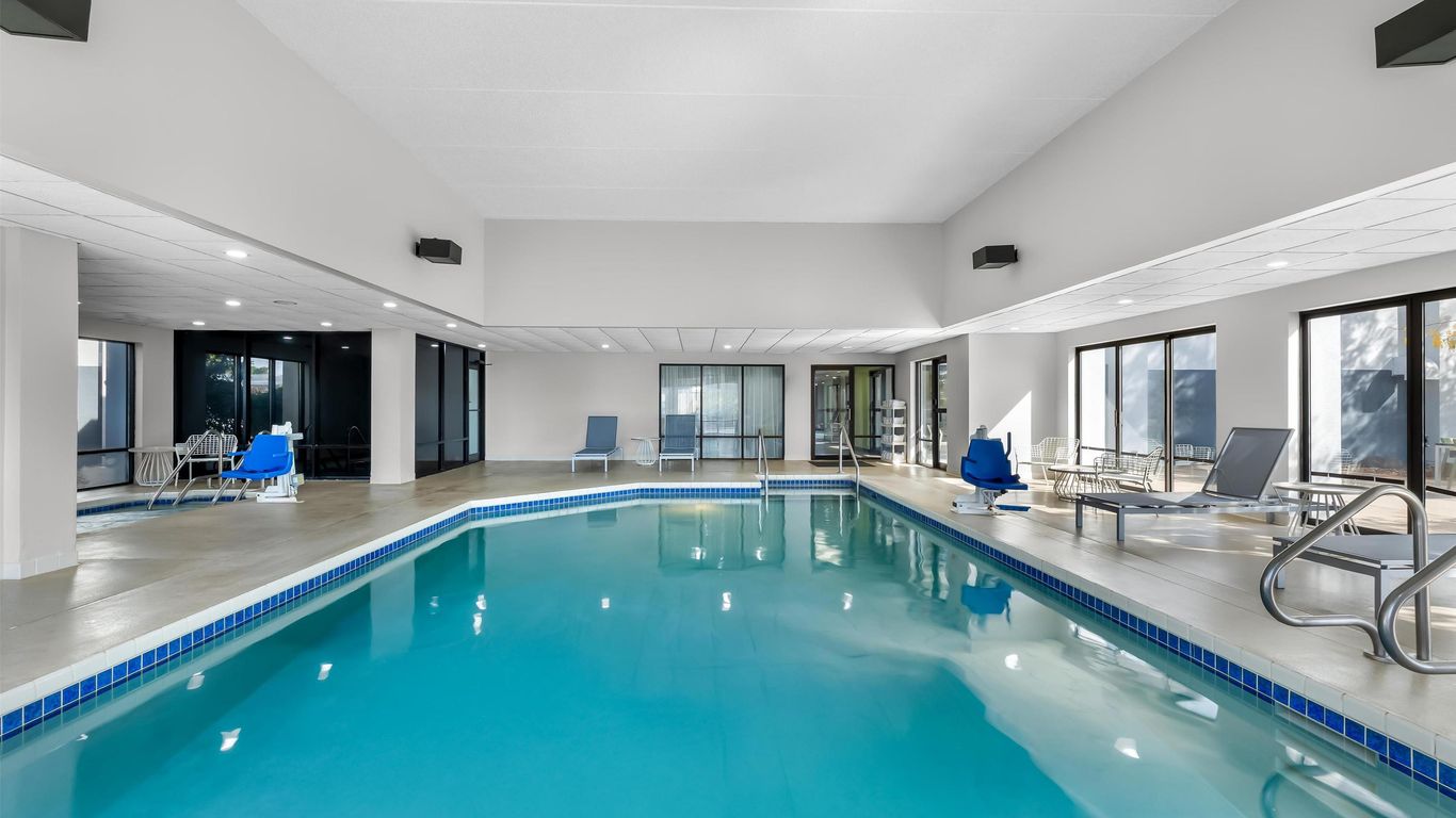 Spark by Hilton Green Bay