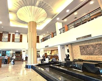Laithong Hotel Ubon Ratchathani - Ubon Ratchathani - Lobby
