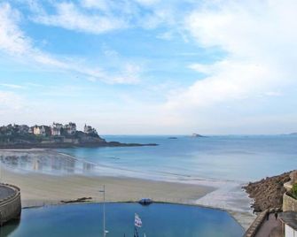 Le Petit Biyou / 4 pax - Dinard - Plage