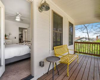 Vacation Haven Hot Tub Fire Pit Grill & Arcade - Nashville