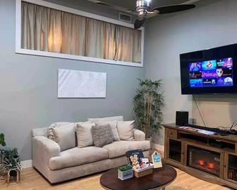 3-bedroom vacation home 13 minutes from Louisiana Tech University - Ruston - Living room