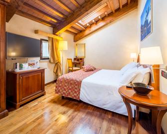 Best Western PLUS Hotel Le Rondini - San Francesco al Campo - Bedroom