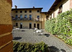 Best Western PLUS Hotel Le Rondini - San Francesco al Campo - Building