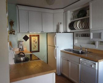 Rugby Hills-Walk to University Rotunda/Downtown - Charlottesville - Kitchen