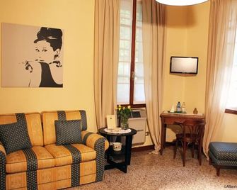 La Sosta Fuori Stazione Bed & Breakfast - Brescello - Living room