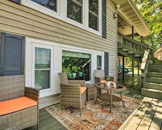 Mountain Home w/ Fire Pit & Norfork Lake Views! - Mountain Home - Binnenhof