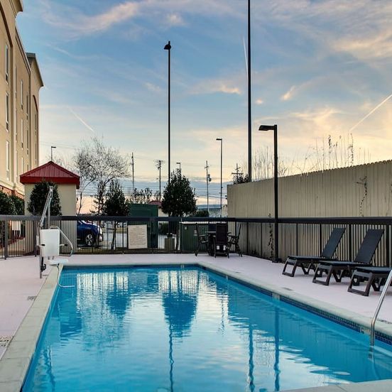Pool view of Hampton Inn Shreveport-Airport