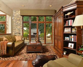 Luxury Tuscan La Jolla Townhouse - San Diego - Living room
