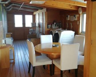 Westernstyle room 2 / Kagawa-gun Kagawa - Naoshima - Comedor