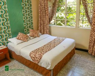 Hotel Embassy - Nairobi - Bedroom