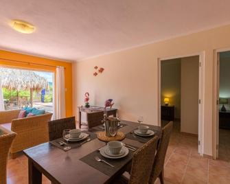 Blachi Koko Apartments - Kralendijk - Comedor