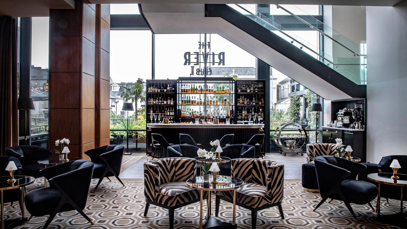 ذا ريفر لي هوتل