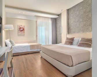Ammon Zeus Luxury Beach Hotel - Kallithea