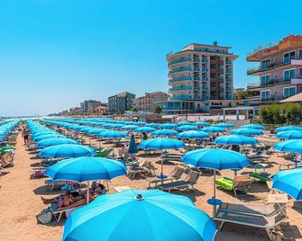 Hotel Cola Frontemare - Bellaria-Igea Marina - Ranta