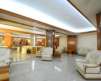 Grand Hotel delle Rocche - Rocca di Mezzo - Lobby