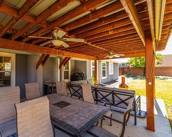 Northern New Mexico Home Perfectly Located! - Aztec - Patio
