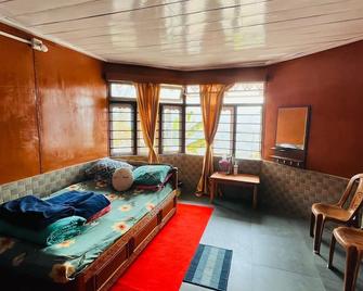 Tashiding Farmstay - Pelling - Living room
