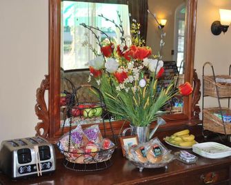 The Inn On Third - St. Petersburg - Buffet