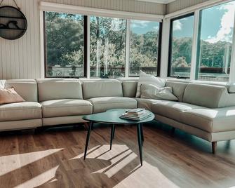 Bay Views Lorne - Lorne - Obývací pokoj