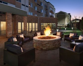 Courtyard by Marriott Little Rock North - North Little Rock - Patio