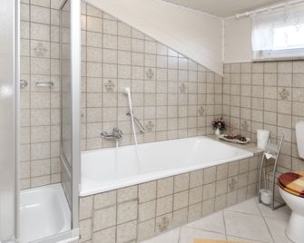 Haus Josef Hager - Bad Fuessing - Bathroom