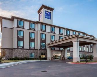 Sleep Inn & Suites - Elk City - Building
