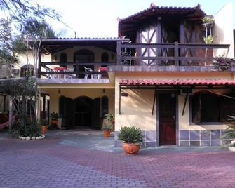 Pousada Suites Praia de Costazul - Rio das Ostras - Gebäude