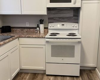 Cozy Home 3 miles from Purdue - Lafayette - Kitchen