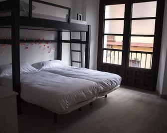 Hostel Quartier Leon Jabalquinto - León - Schlafzimmer