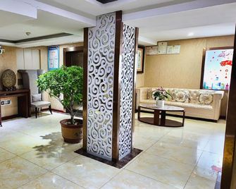 Tongtai Hotel (Hanzhong Central Hospital Branch) - Hanzhong - Lobby