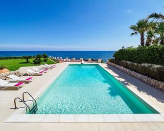 Blue Moon - Fontane Bianche - Bazén