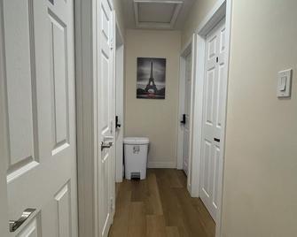 Lumi Deluxe - Saskatoon - Tiền sảnh