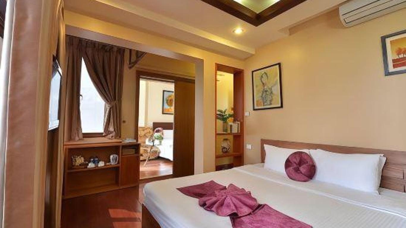 Artisan Lakeview Hotel