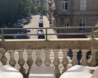 Adonis Hotel Strasbourg - Strasbourg - Balcony