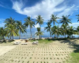 Apsaras Tribe Siargao - General Luna - Beach