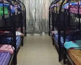 S Family Hostel Cenang - Adults Only - Pantai Cenang - Schlafzimmer