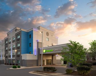 Holiday Inn Express & Suites Leesburg - Historic District By IHG - Leesburg - Edificio
