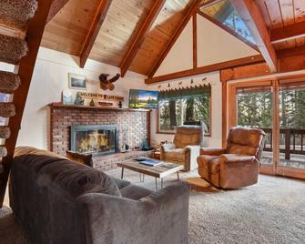 Moose Cabin at Carnelian Bay - Carnelian Bay - Living room