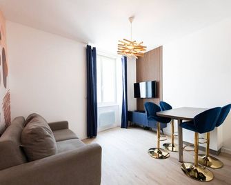 Le Hirvi - cocon zen et épuré à 10min Vieux Lyon - Lyon - Sala de estar