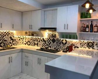 Heart of Paete Laguna - Paete - Kitchen