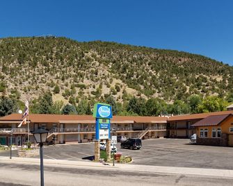 Glenwood Springs Inn - Glenwood Springs - Building