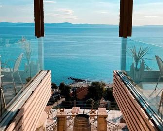 Rigas Boutique Hotel - 阿菲托斯 - 陽台