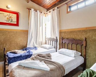 San Gonzales - Sorocaba - Yatak Odası