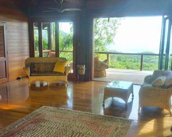 The Barn. Daintree holiday house. - Cow Bay - Wohnzimmer