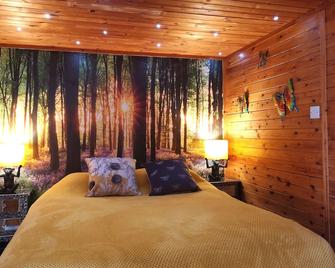 Otter 1 Huntersmoon-Warminster-Longleat-Wiltshire - Warminster - Bedroom